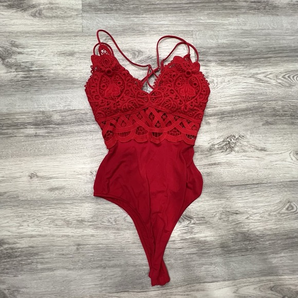 Red Lace Top Eyelet Detail Sleeveless Sexy Summer Party Clubbing XS‎ - Picture 1 of 4